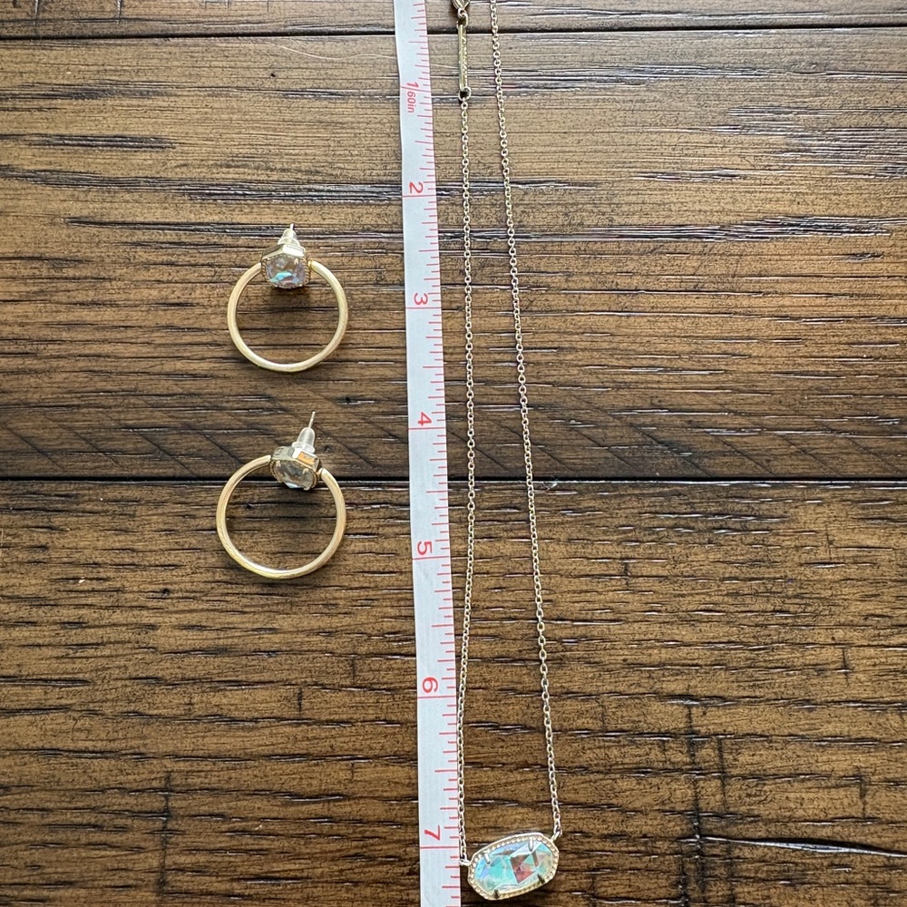 KENDRA SCOTT Necklace and Earrings Set MAKE ME AN OFFER!